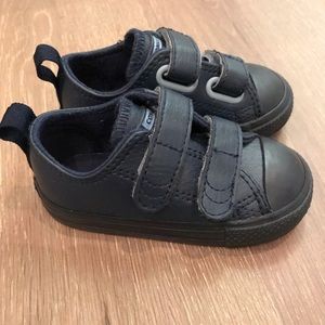 Toddler Velcro navy blue sneakers